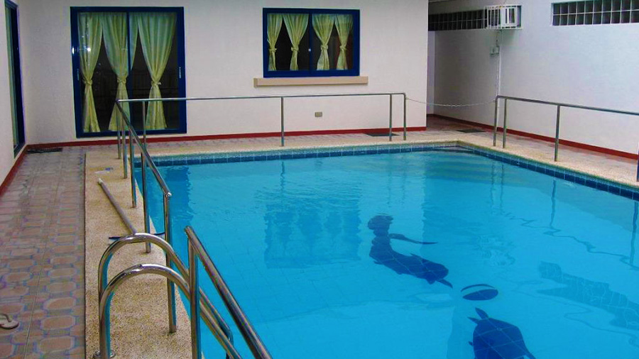 Dumaguete Springs Apartment - pool